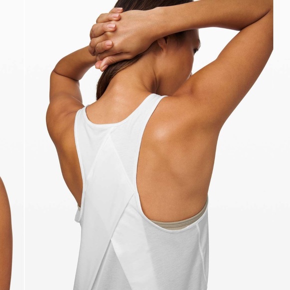 Lululemon Essential Tank Pleated *Jersey White Size 8 - Picture 2 of 8